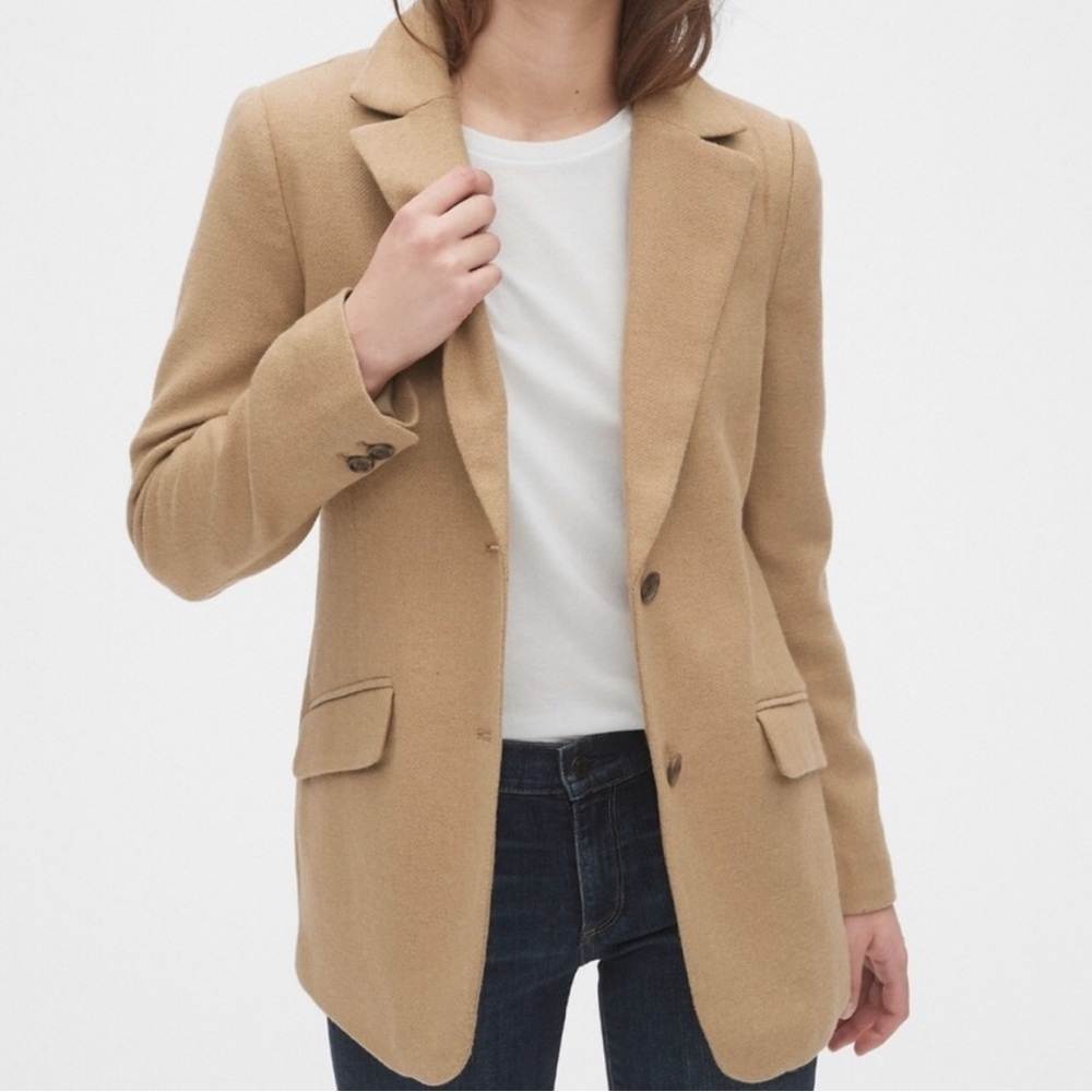 GAP blazer, never worn, US size 8, perfect condition, ideal for Fall!